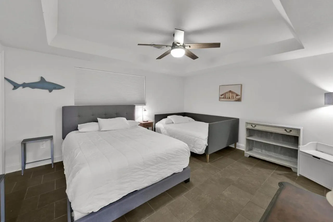 Aegean 104 - Updated Aegean Gulf Front Property Destin United States